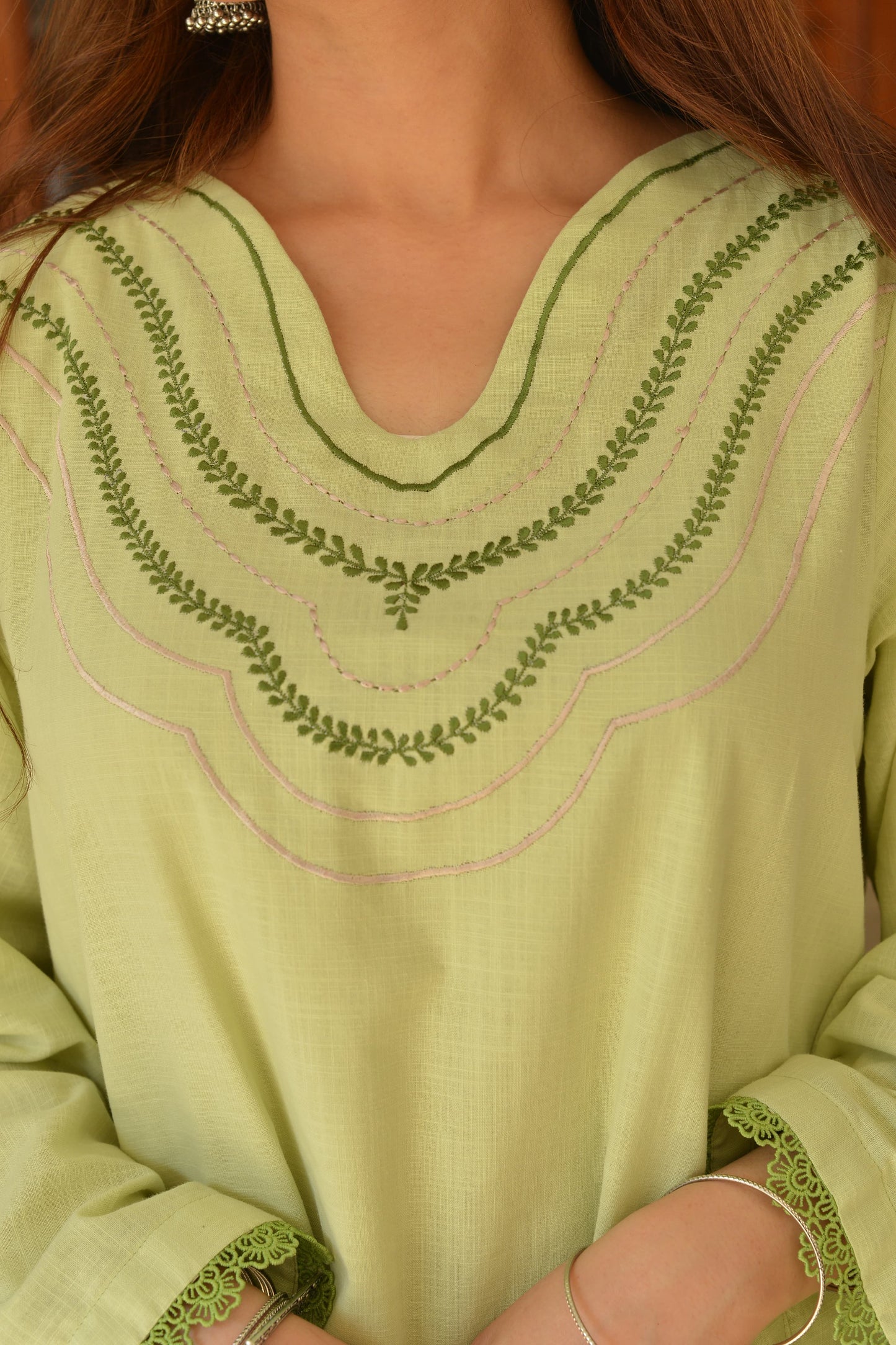 LEAF AND LUSTER