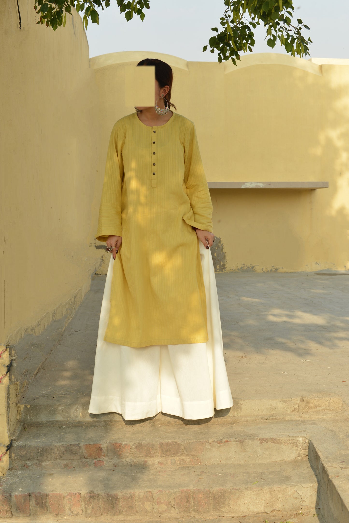 SUNLIT KURTA